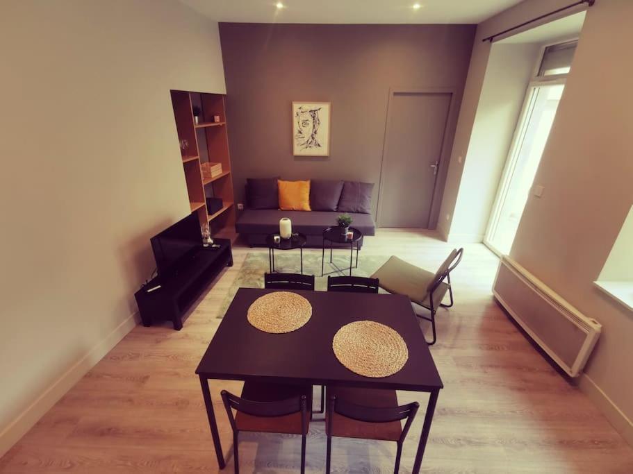 Vienne: Appartement Au Coeur Du Centre Historique Vienne  Exterior foto