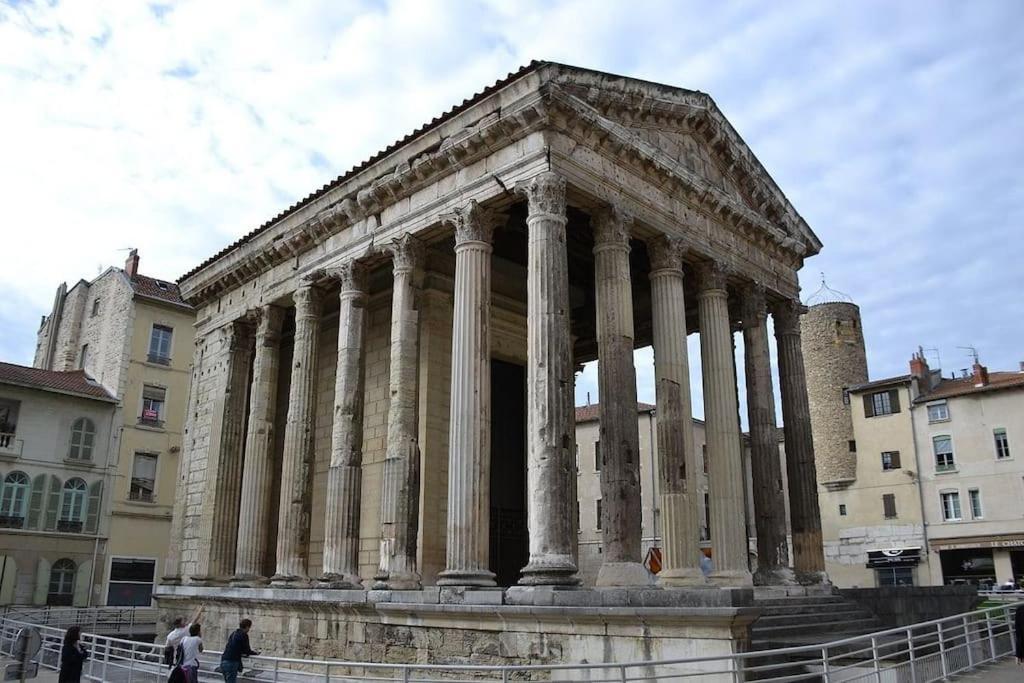 Vienne: Appartement Au Coeur Du Centre Historique Vienne  Exterior foto